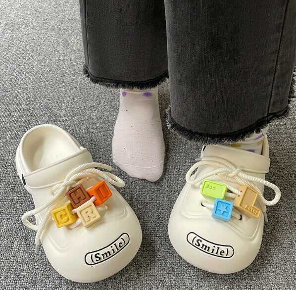 Popular Cartoon Building Block Croc Shoes Toe-Toe Sandals [White [Building Blocks] (Size: 36-45) [Please contact customer service to confirm the delivery size after placing the order]