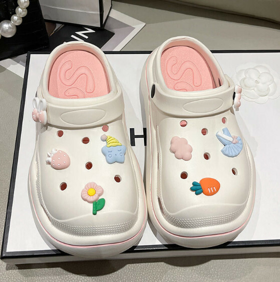 Popular beach sandals Crocs [Pink-Carrot Crocs] (Size: 36-40) [Please contact customer service to confirm the delivery size after placing the order]