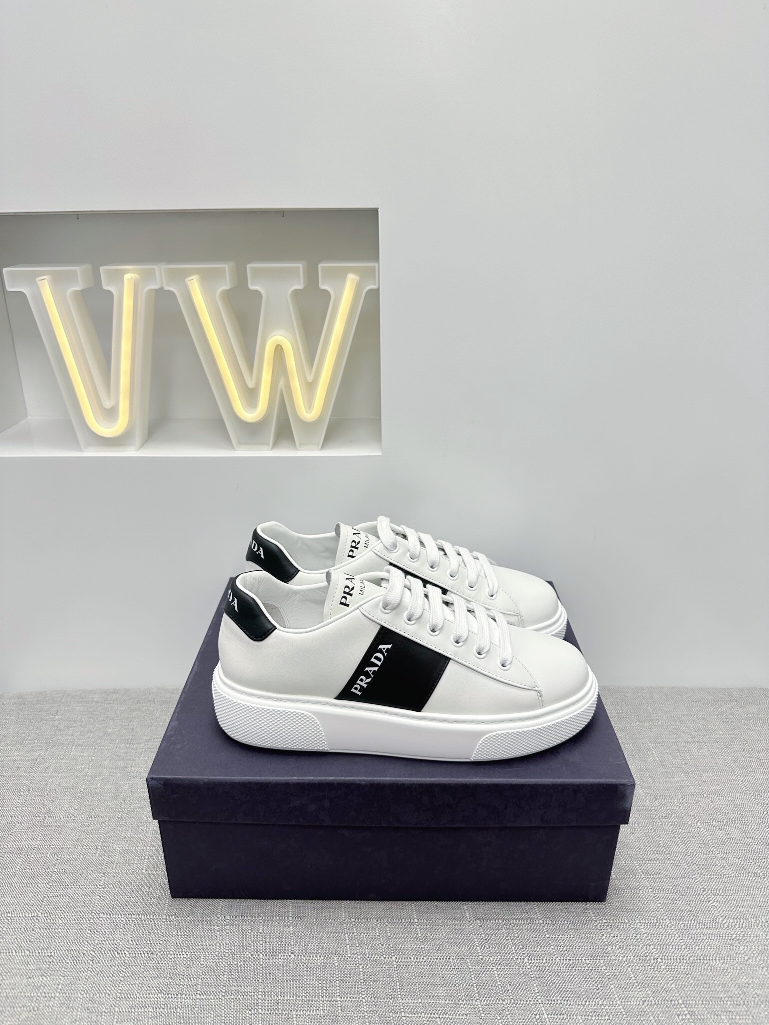 Outlet Prada Sneakers