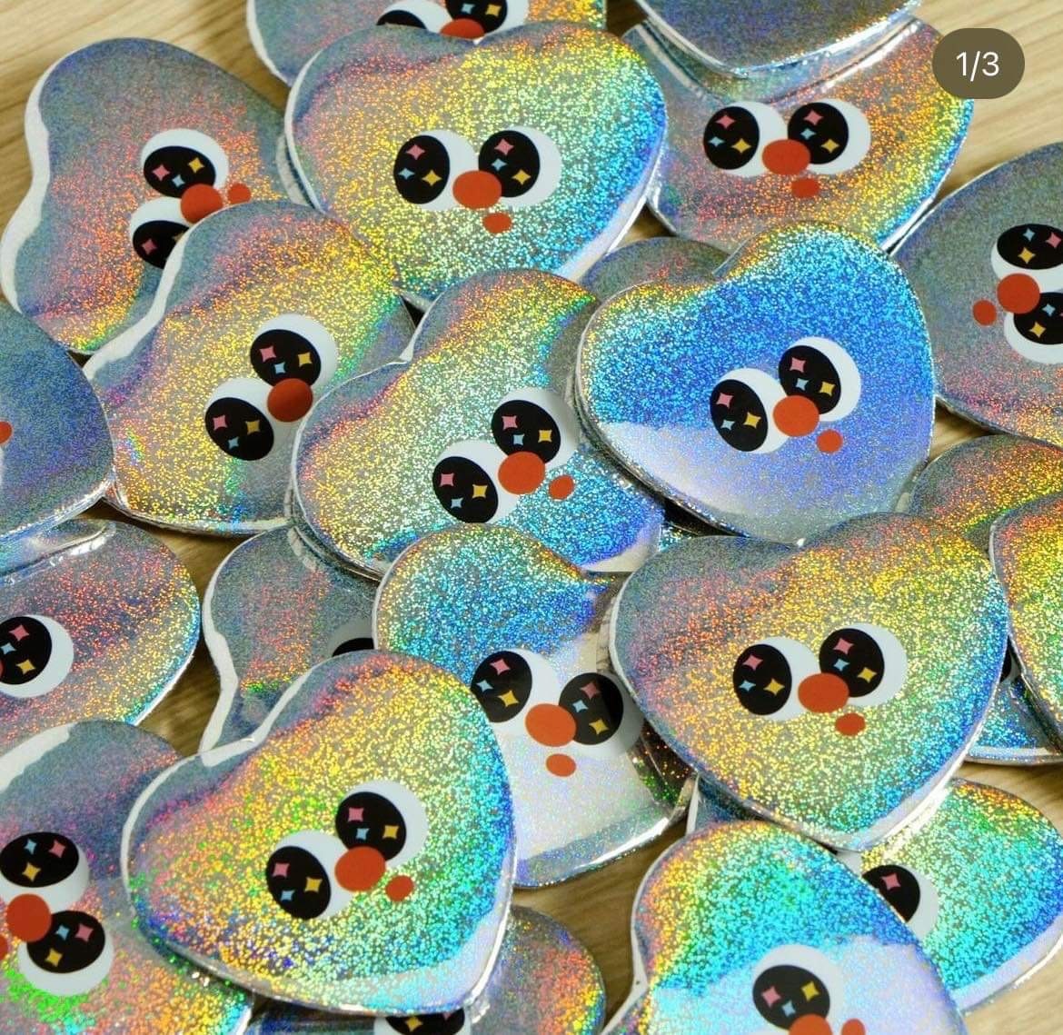 雷射 愛心徽章 別針｜ 微醺斑比