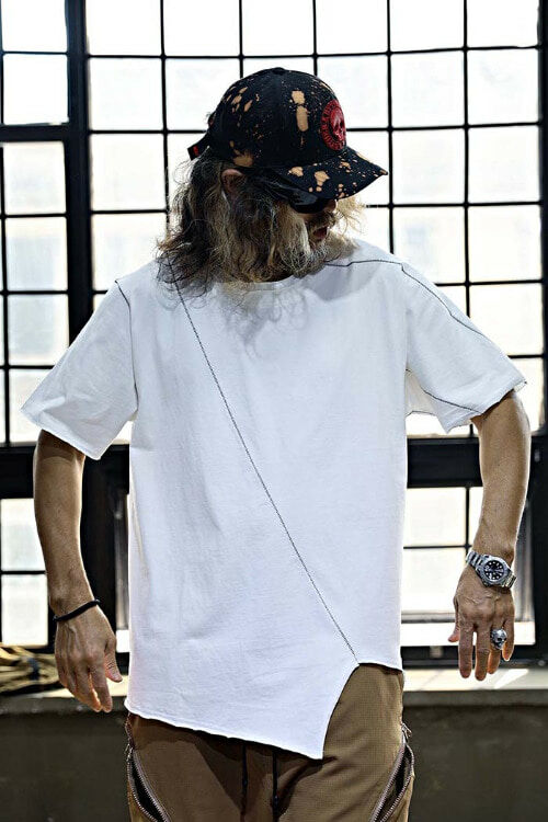 不對稱剪裁縫線短袖T恤