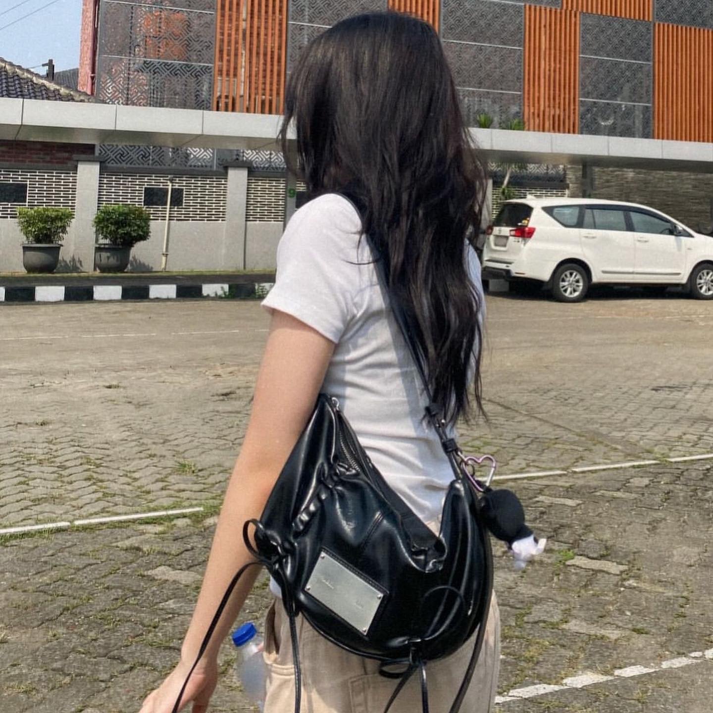 Matin Kim HALF SHIRRING RIBON ROUND BAG MATIN KIM】HALF SHIRRING 