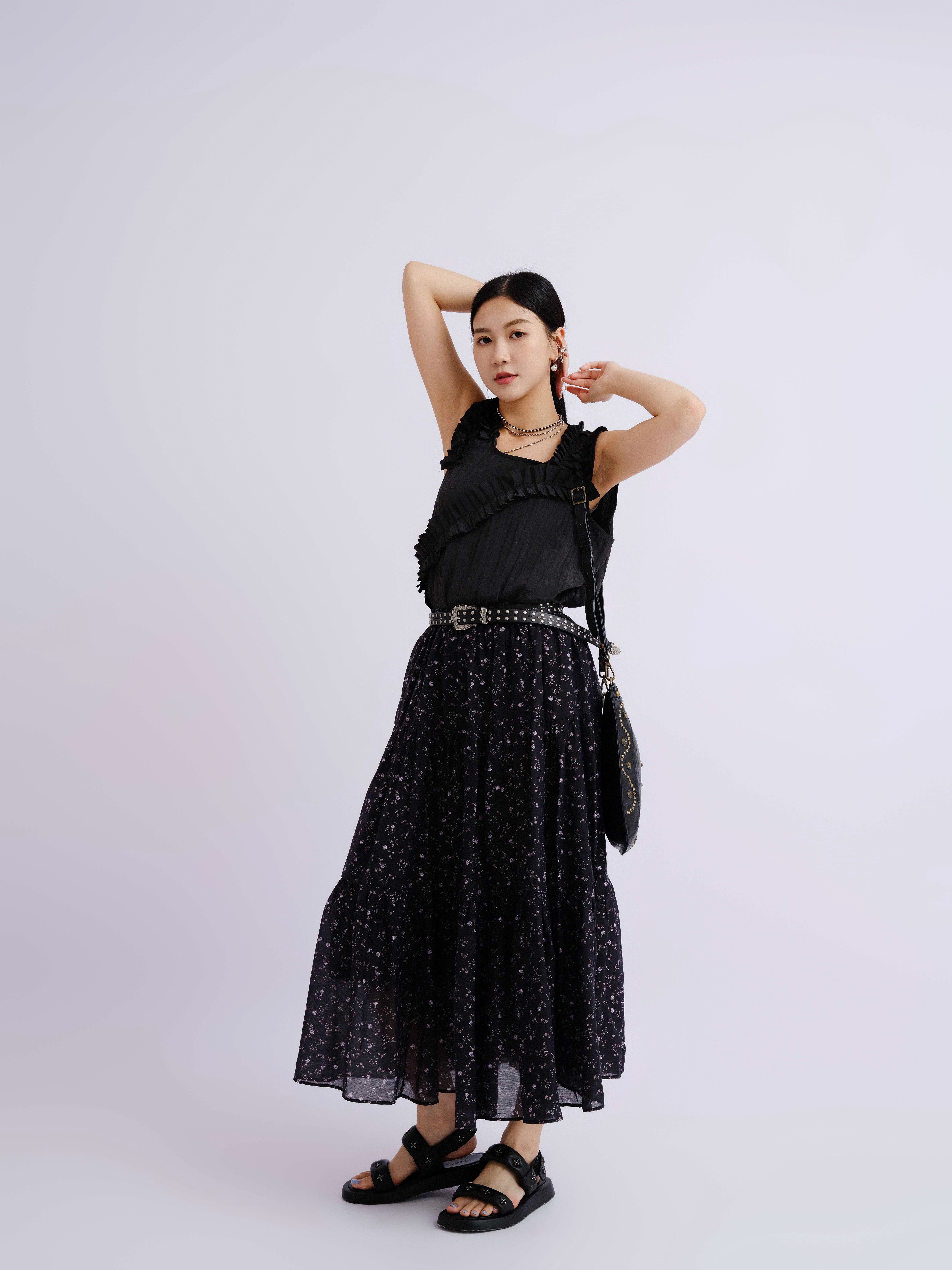 造型 1053（背心＋半截裙）