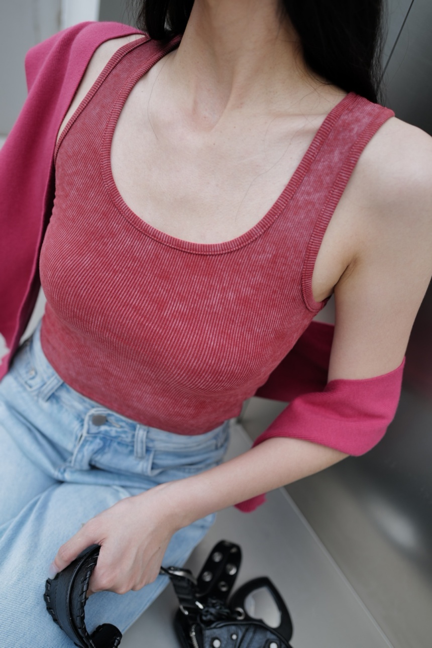 June.廣州連線 | 水洗刷色Ｕ領背心*3色 ∣