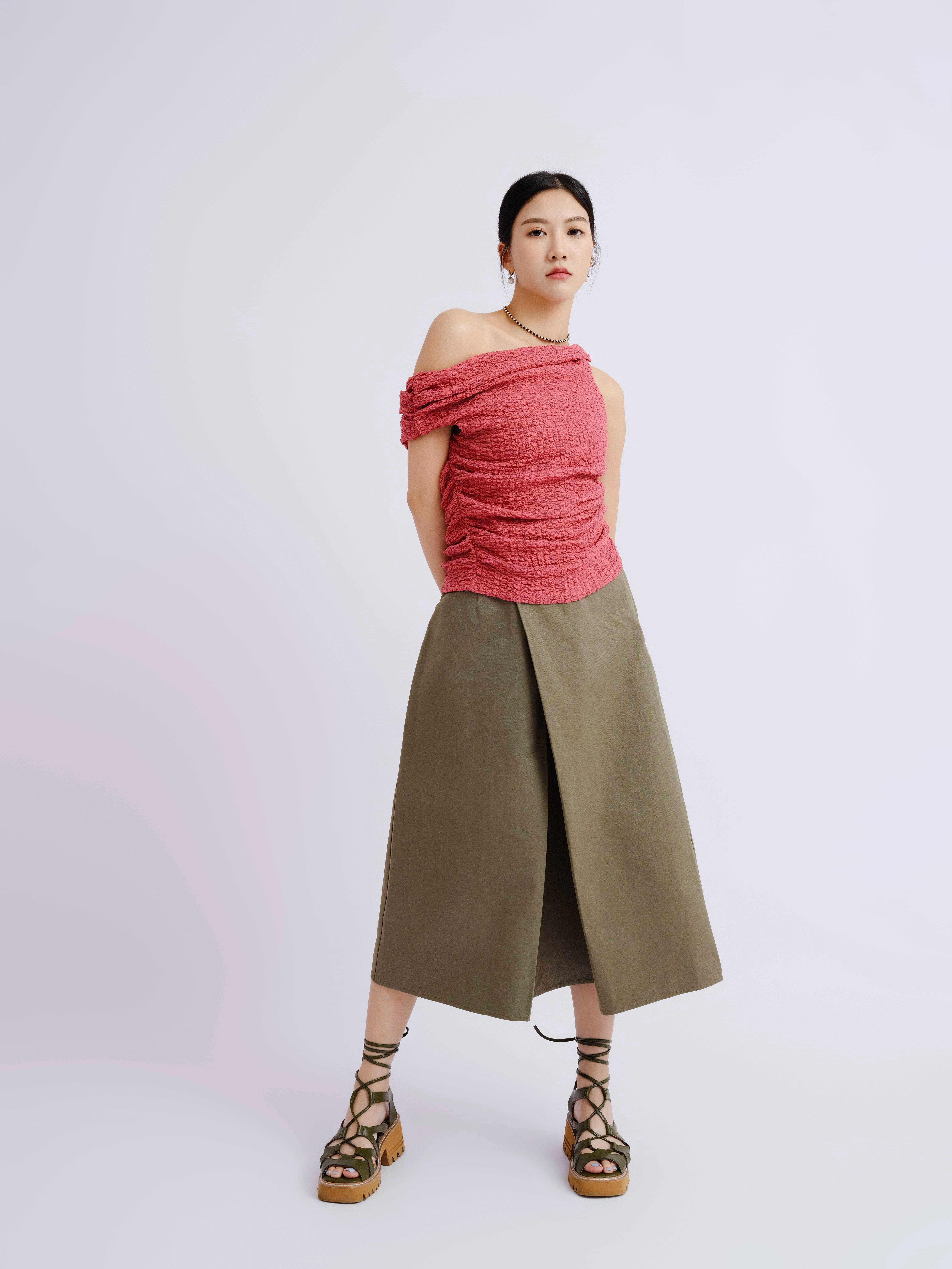 造型 1067（上衣＋半截裙）