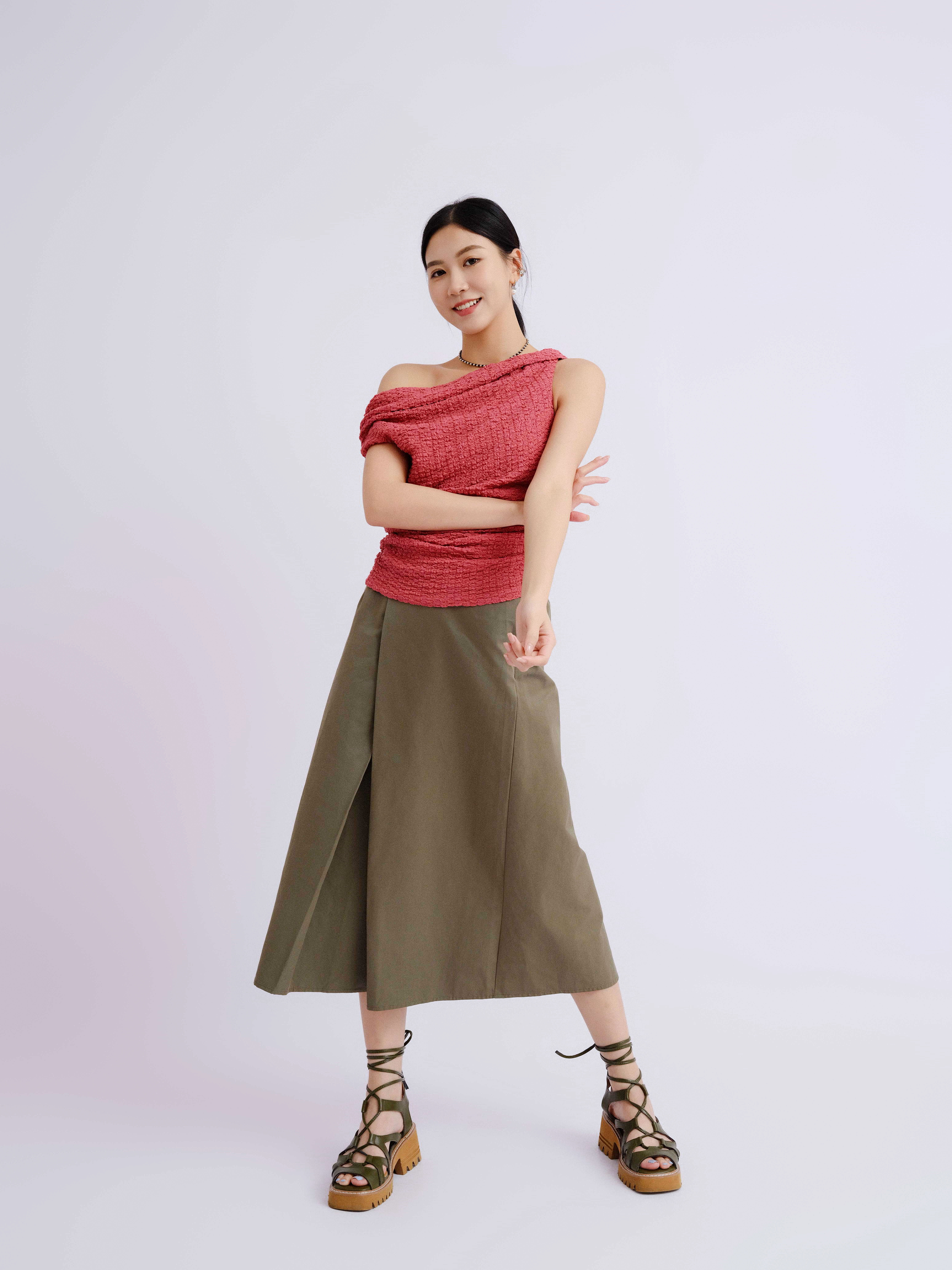 造型 1067（上衣＋半截裙）