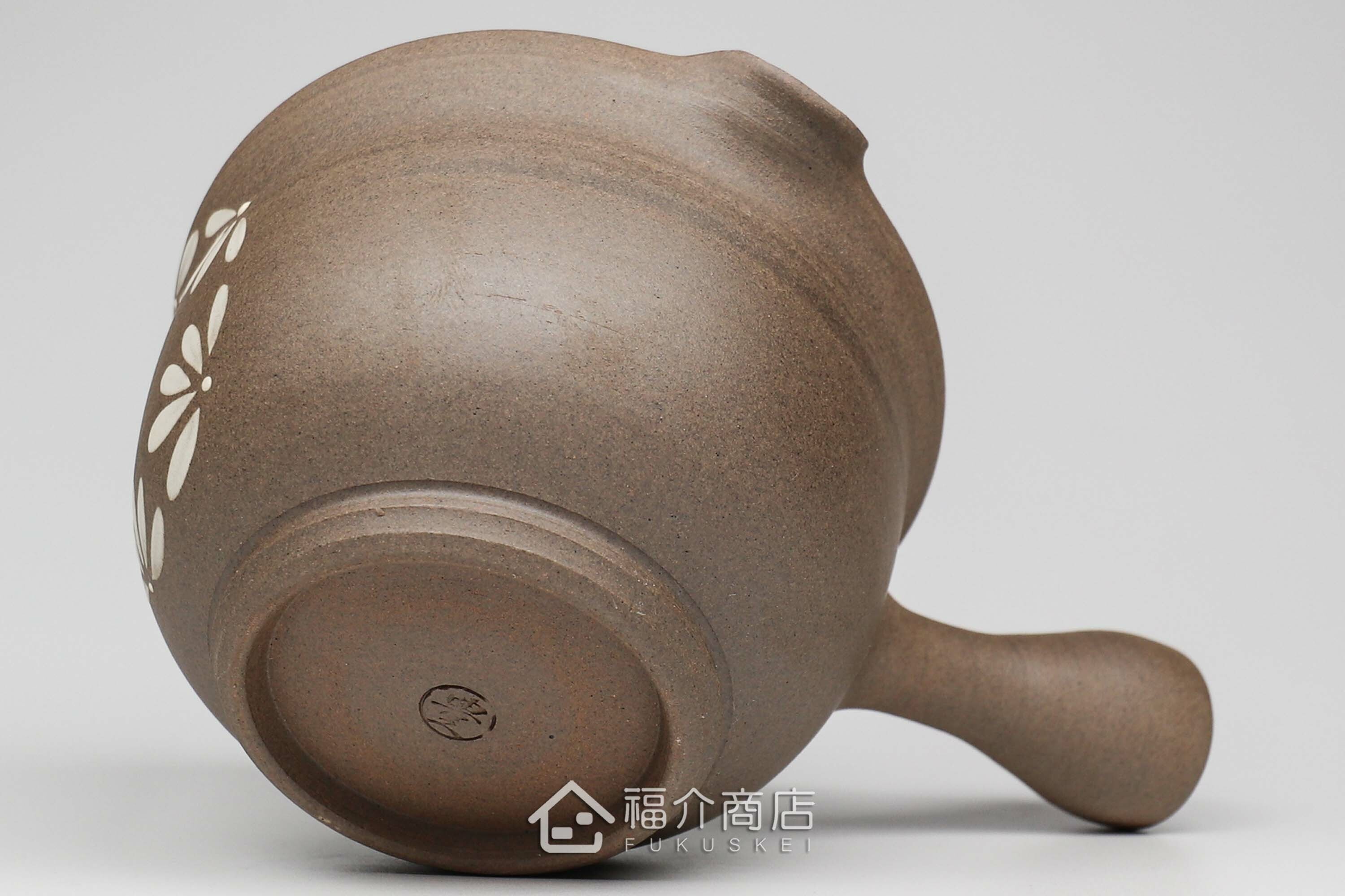 泡茶時將茶水分別倒入杯子的花造型日本陶瓷材質分茶壺