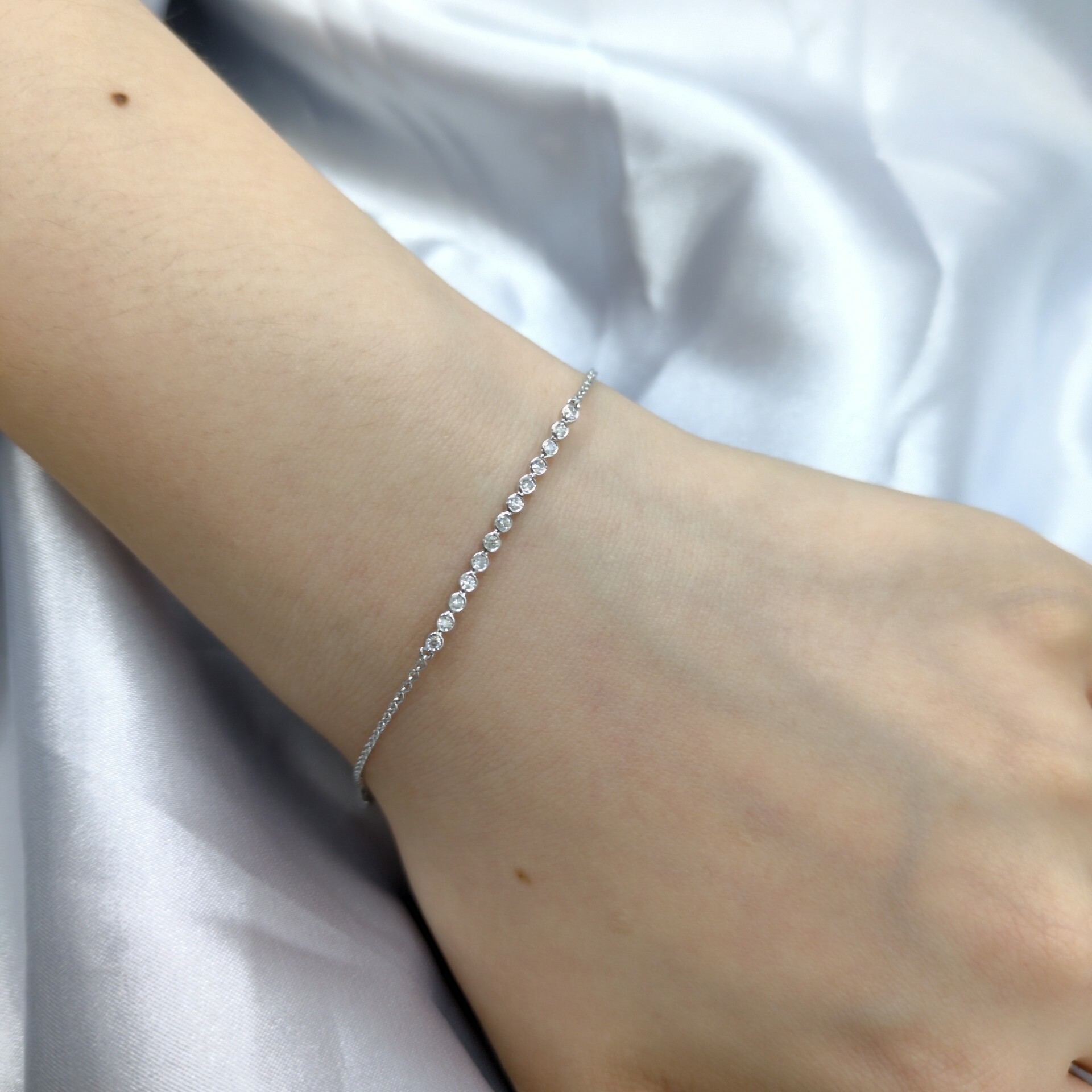 全新18K白金15份鑽石手鍊