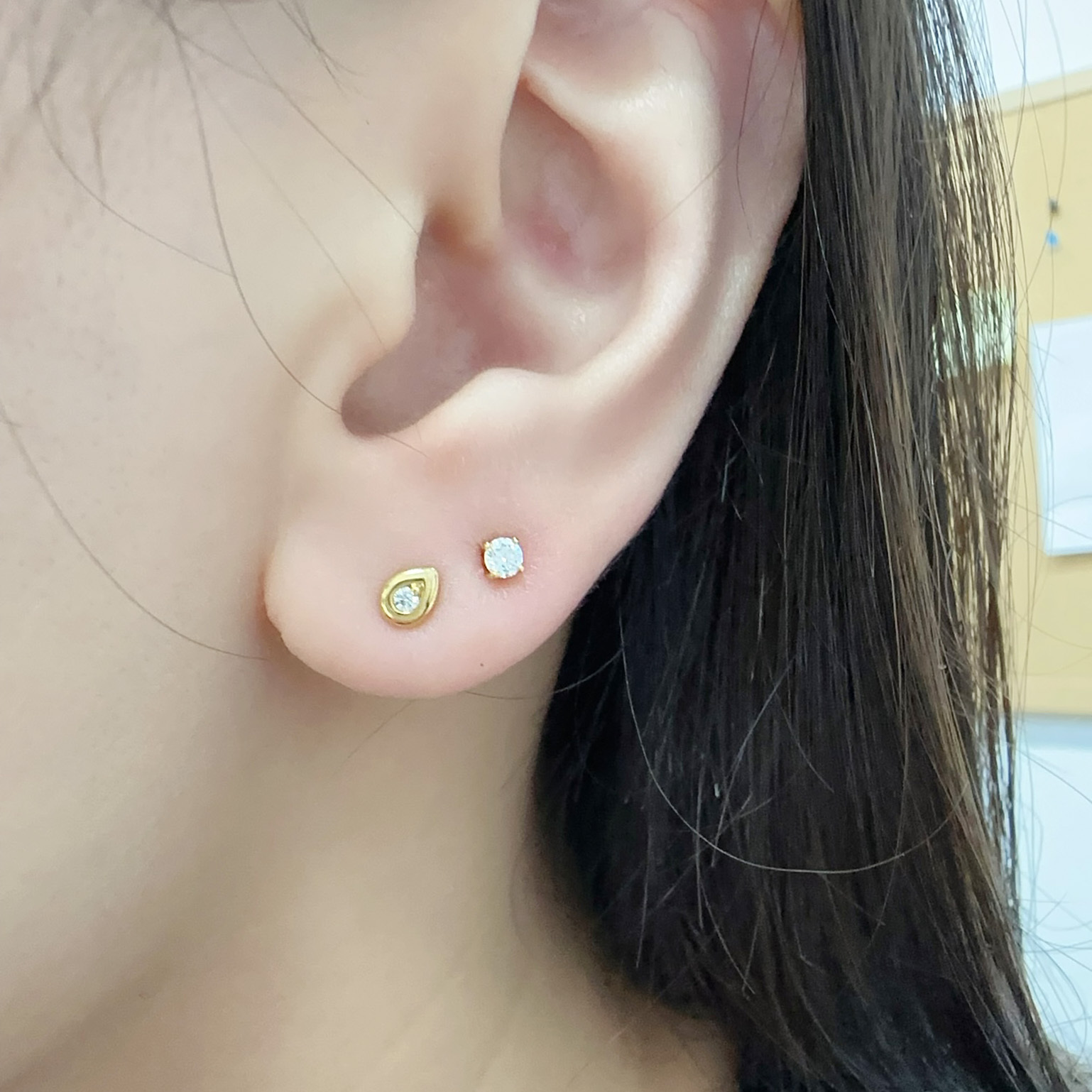 18K黃金8份四爪清鑲鑽石耳環