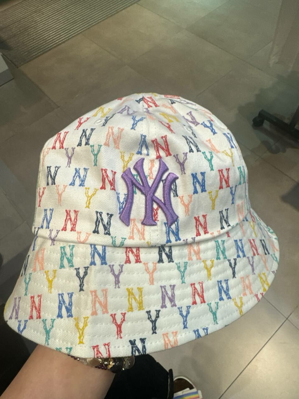 [S] MLB YANKEES MULTI RAINBOW LOGO BUCKET HAT,WHITE, 32CPH4111-50W (SMLB401)
