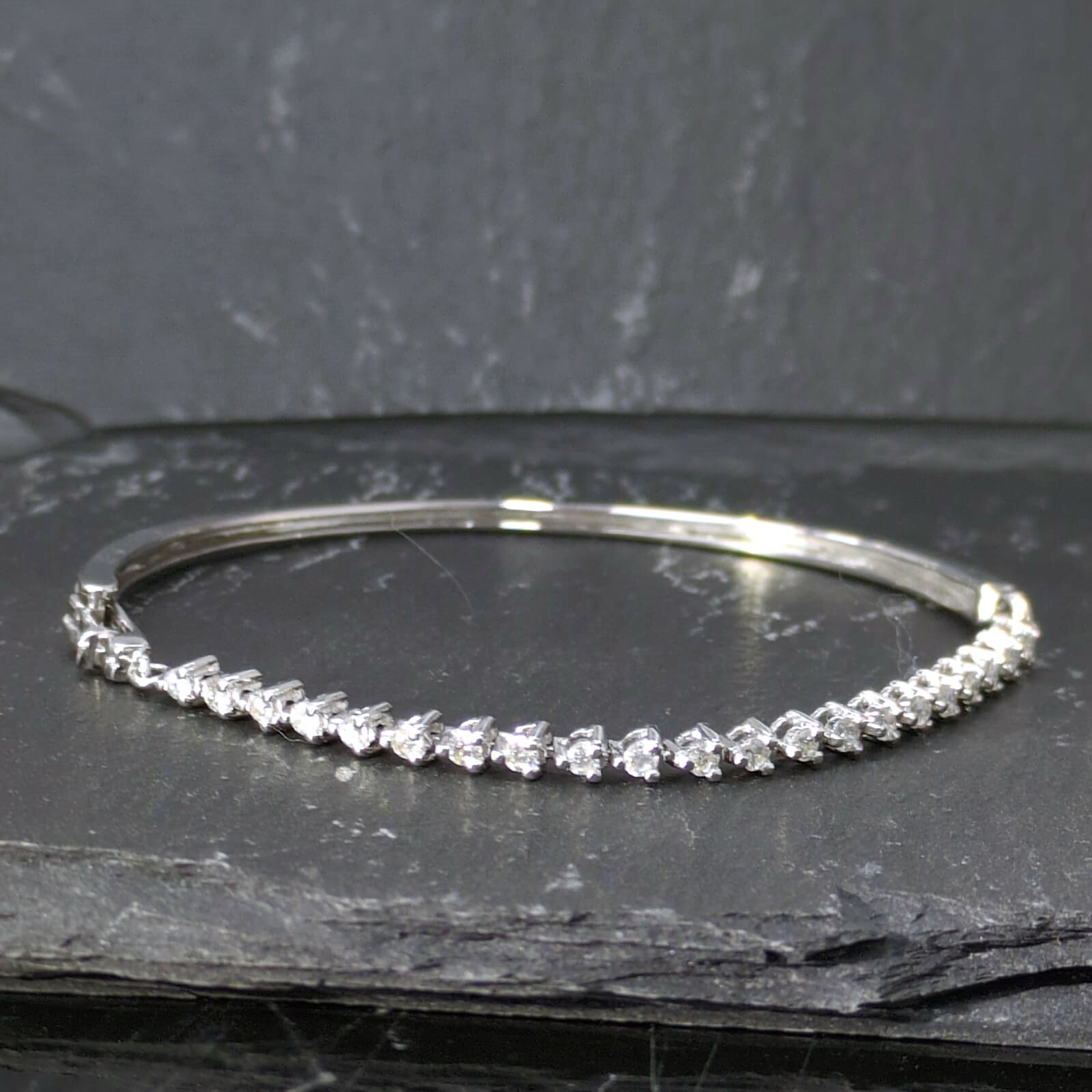 全新18K白金38份鑽石軟鍊鈪