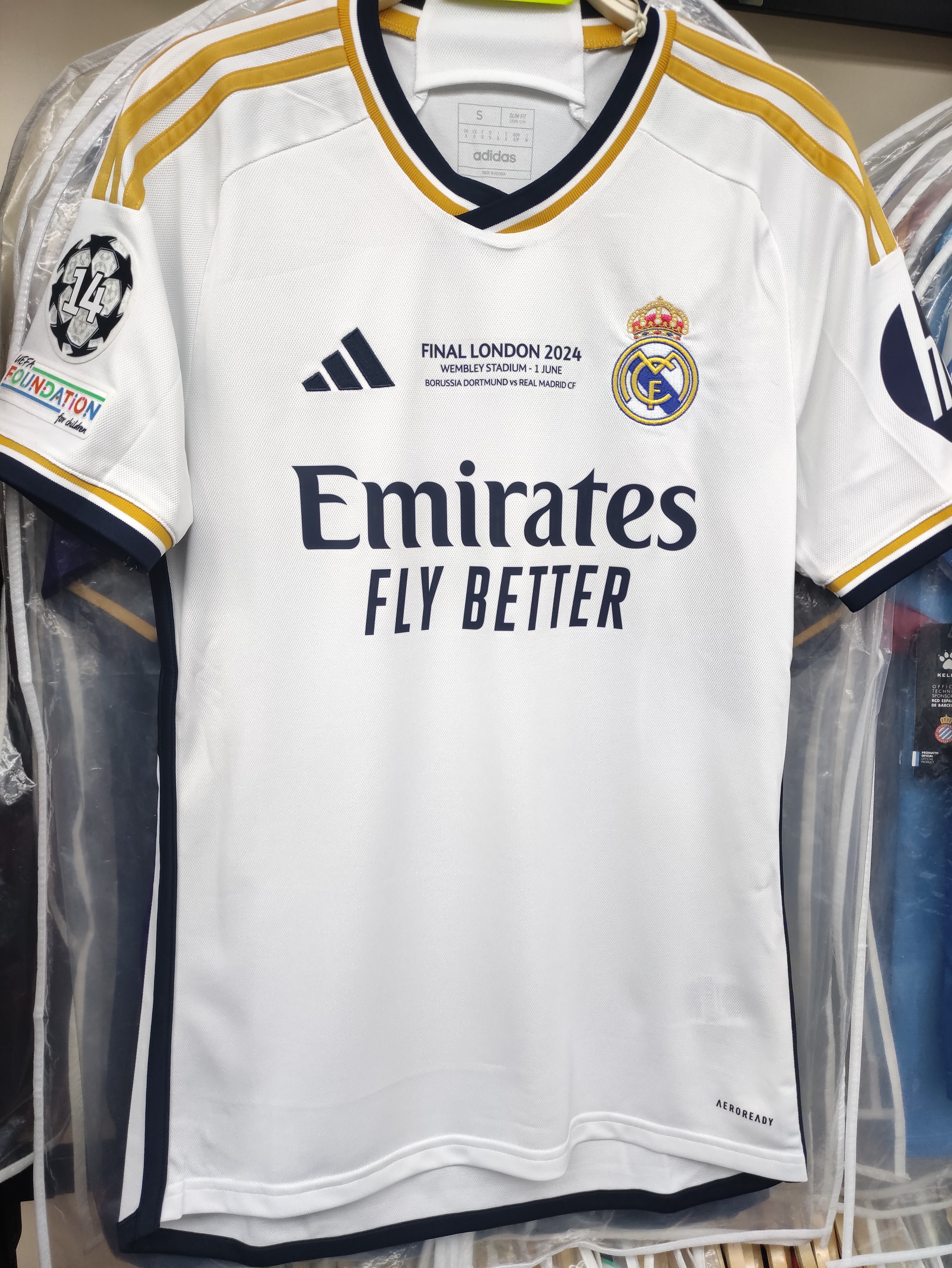 23-24皇家馬德里主場歐聯決賽球迷版球衣