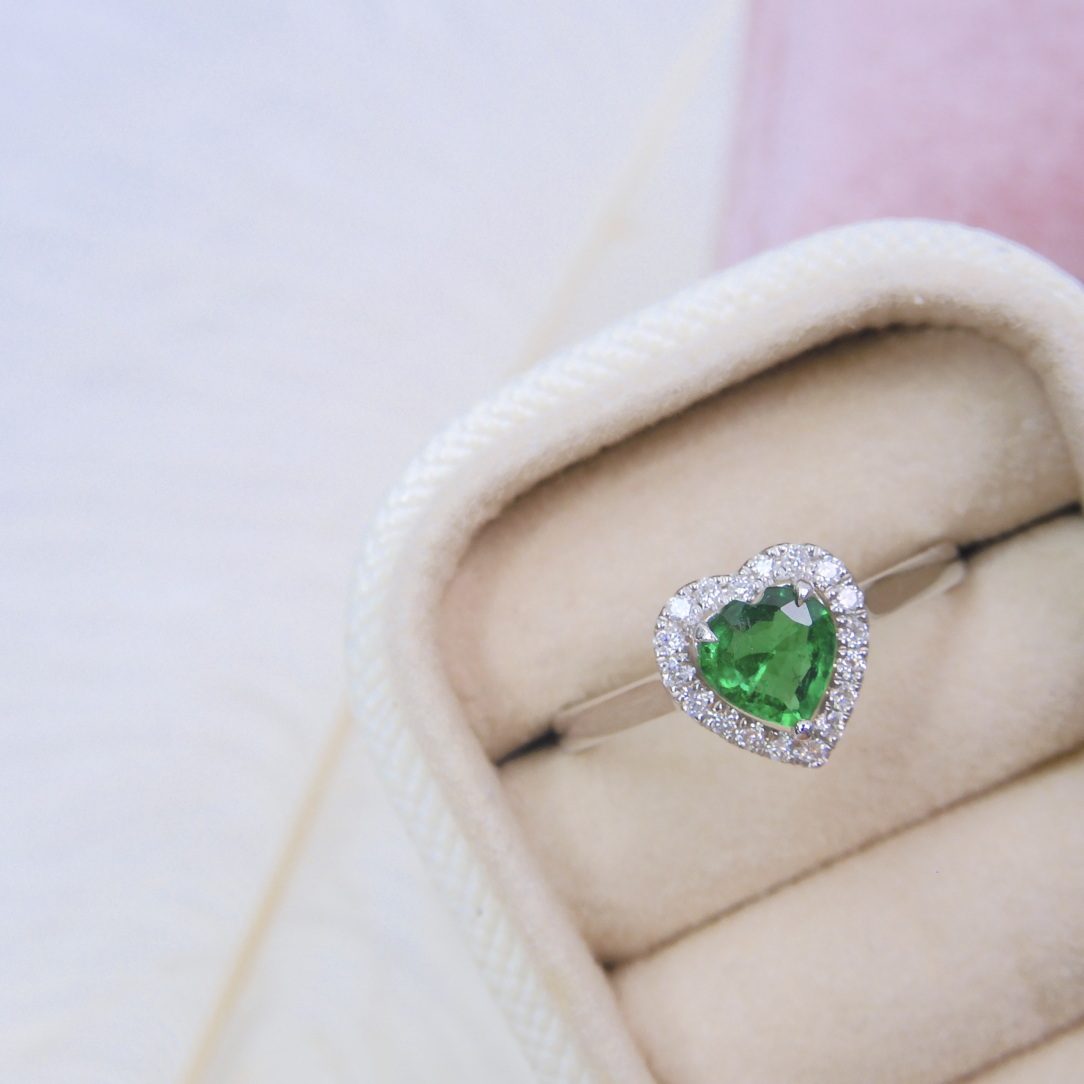 18K金 0.52ct 綠寶石戒指