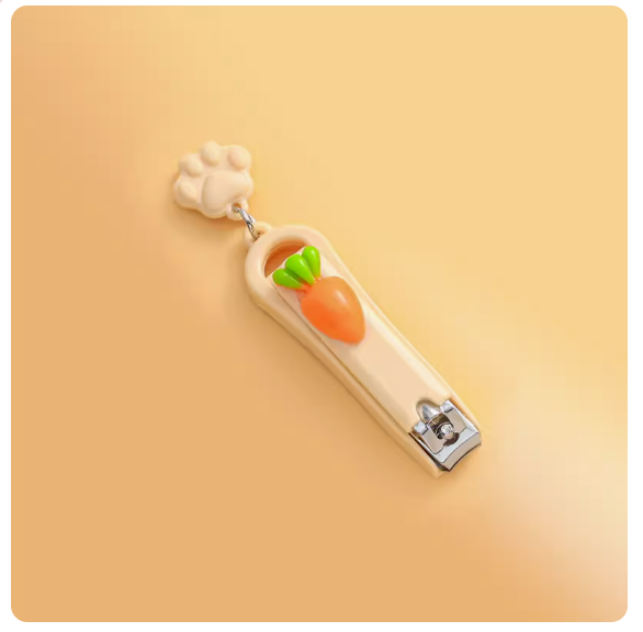 Hotly recommended portable anti-splash nail clippers for you ([Pendant Cat Claw Style] Carrot)