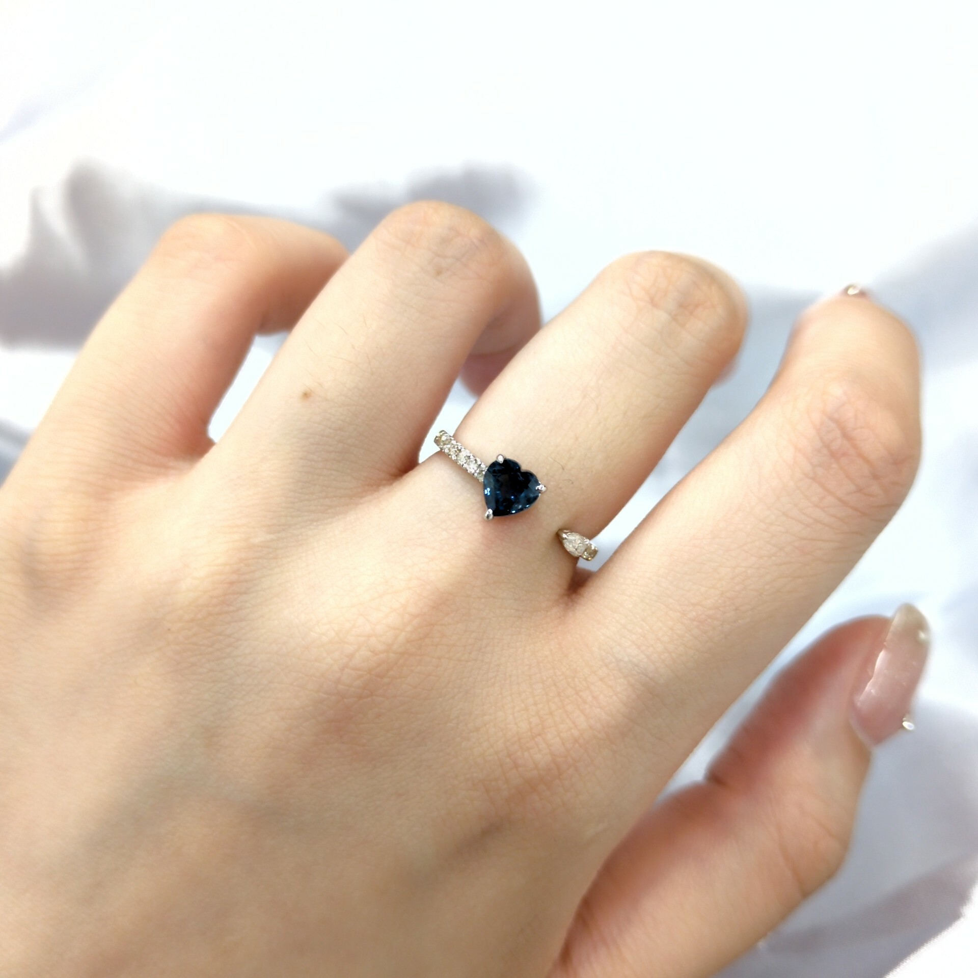 18K White Gold 0.71ct Sapphire and Diamond Ring