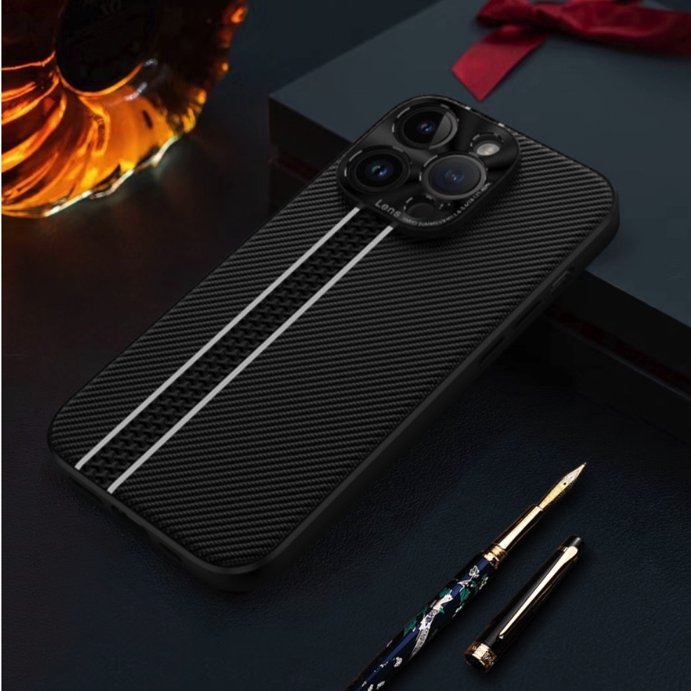 The popular carbon fiber luminous plain leather is suitable for iPhone series mobile phone cases (carbon fiber black plaid) (contact customer service to confirm the phone model after placing the order)