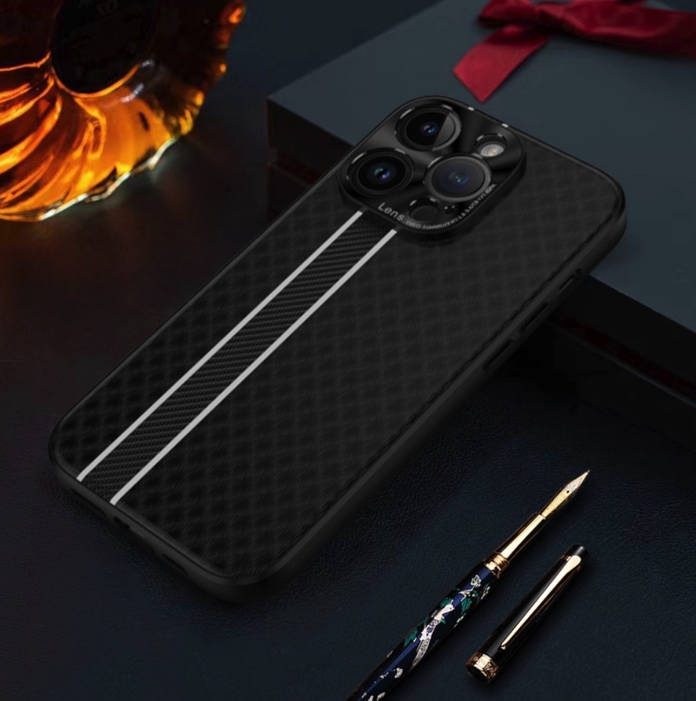 The popular carbon fiber luminous plain leather is suitable for iPhone series mobile phone cases (carbon fiber black diamond pattern) (contact customer service after placing an order to confirm the phone model)