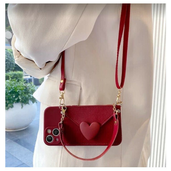 The popular mobile phone case is suitable for 13promax (burgundy love coin purse + portable + crossbody lanyard (contact customer service to confirm the mobile phone model after placing the order)