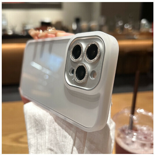 The popular mobile phone case is suitable for Apple iPhone 13 [elegant white] flash diamond metal lens (contact customer service to confirm the phone model after placing the order)