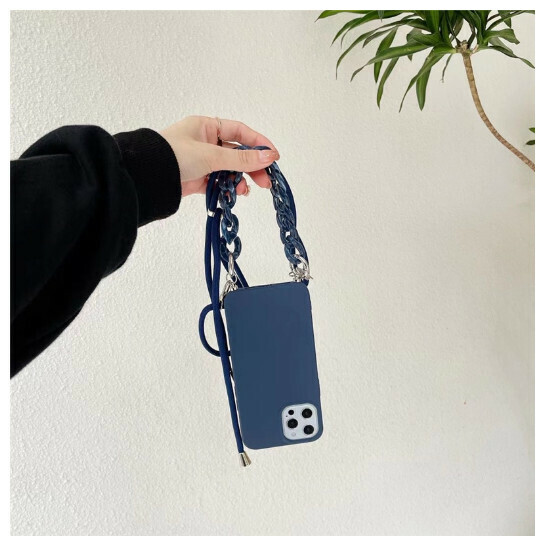 The popular mobile phone case is suitable for iPhone13/12promax [navy blue soft shell + lanyard + chain] (contact customer service to confirm the phone model after placing the order)