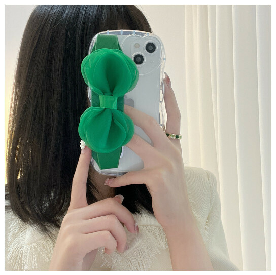 The new mobile phone case is suitable for Apple 13promax [transparent white shell lace green wrist strap] (contact customer service to confirm the mobile phone model after placing the order)