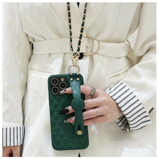 The new mobile phone case is suitable for Apple 14promax/iPhone13/12 [green] small fragrance wristband diagonal] (contact customer service to confirm the mobile phone model after placing the order)