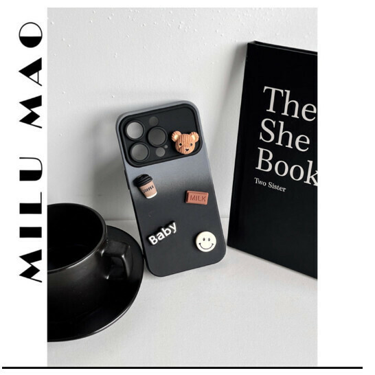 Hot-selling mobile phone case suitable for Apple 14promax/iphone14 [grey and black bear sticker] (contact customer service to confirm the phone model after placing the order)