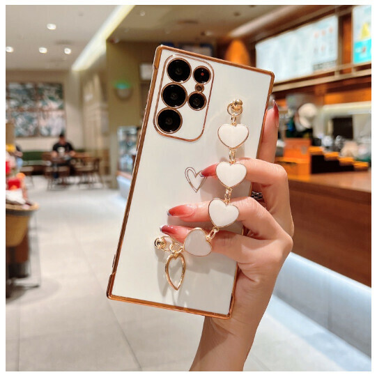 The popular mobile phone case is suitable for Samsung A53/A13/S22U [Ivory White + Big Heart Bracelet] (contact customer service to confirm the mobile phone model after placing the order)