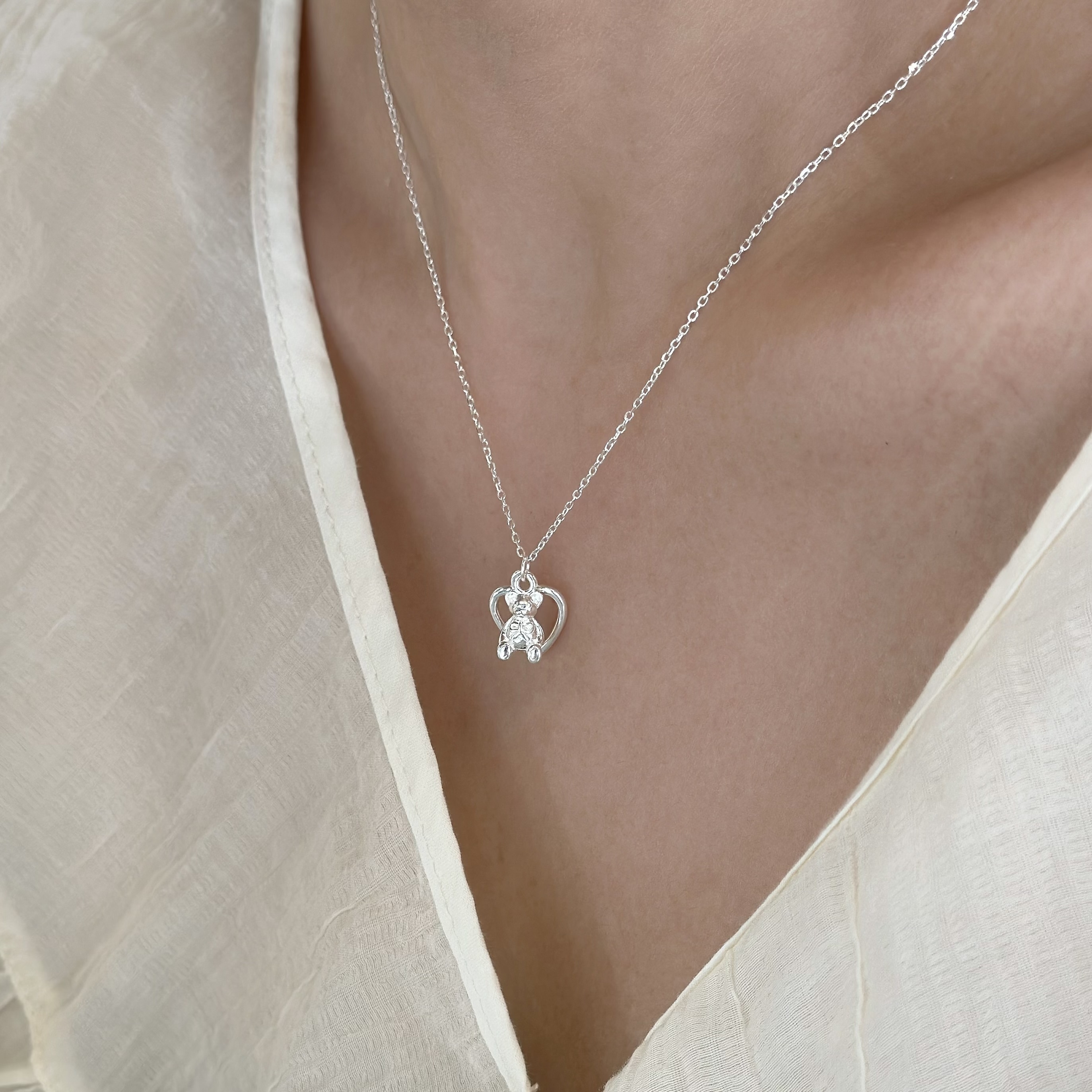 愛心小熊純銀鎖骨鏈