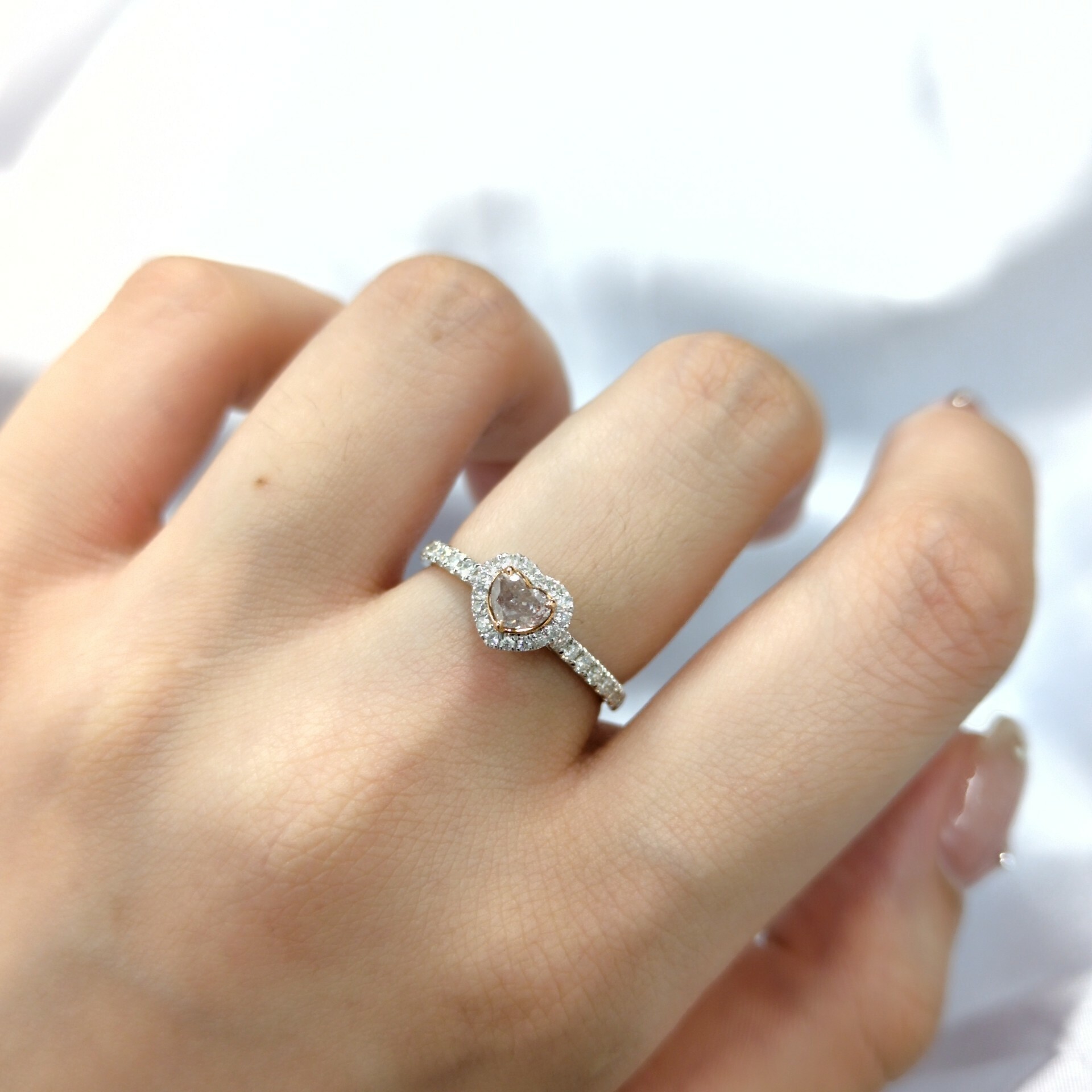 18K Gold 0.49ct Heart Shaped Diamond Ring