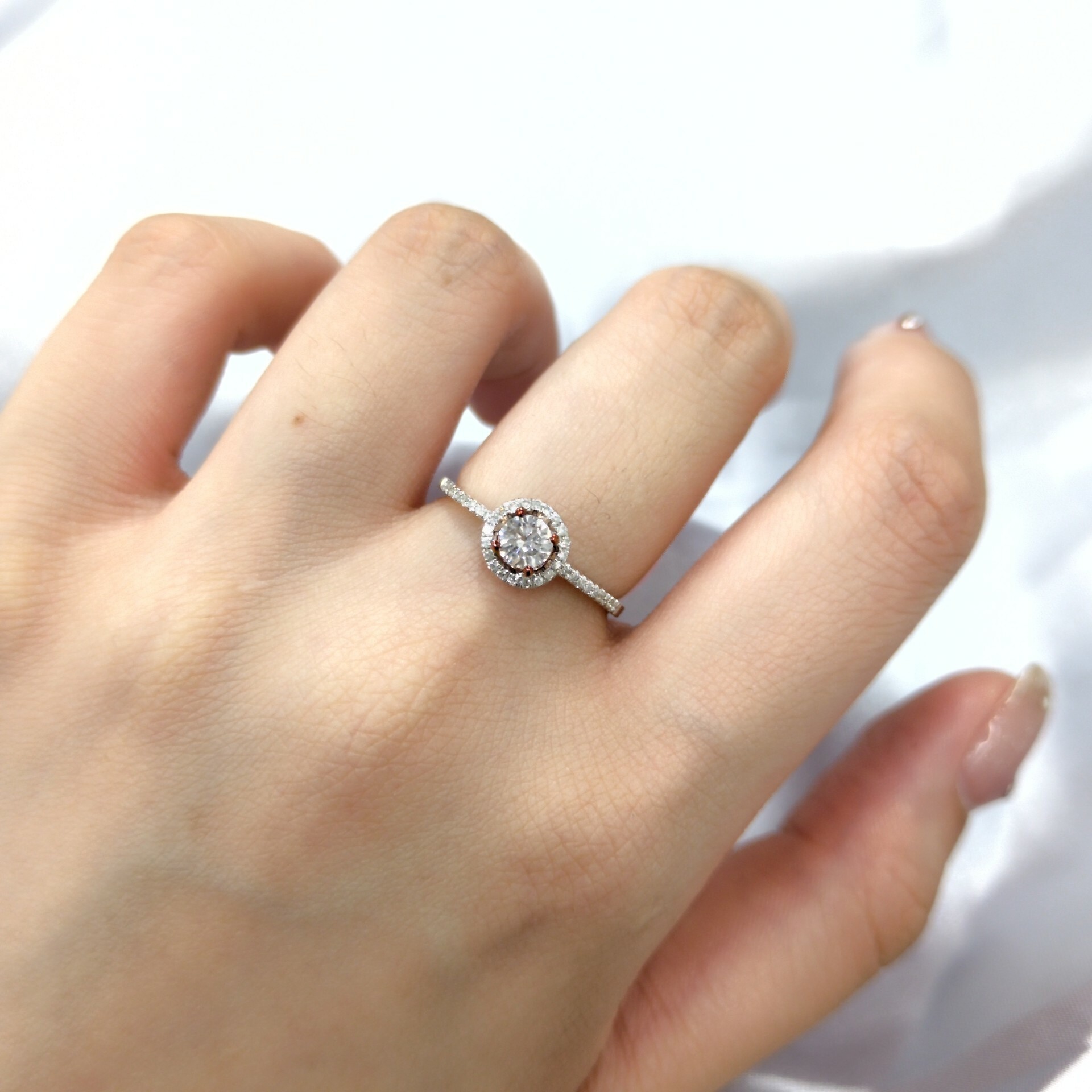 18K Gold 0.36ct Fancy Light Pink Diamond Ring