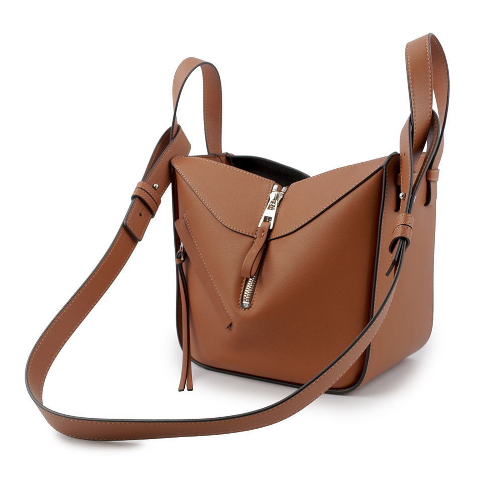 【LOEWE】Compact Hammock 經典小牛皮吊床包(棕褐色) A538H13X10 2530