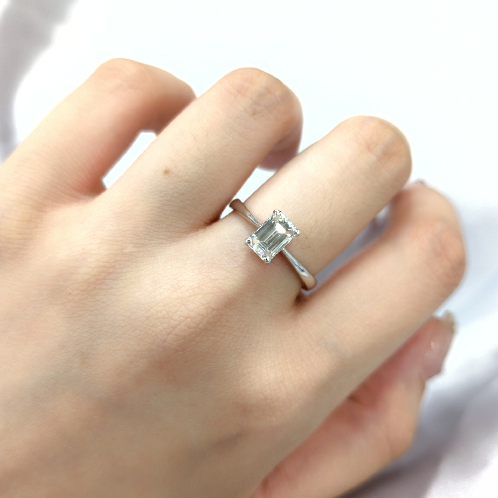 18K White Gold 1.01ct Emerald Cut Diamond Ring