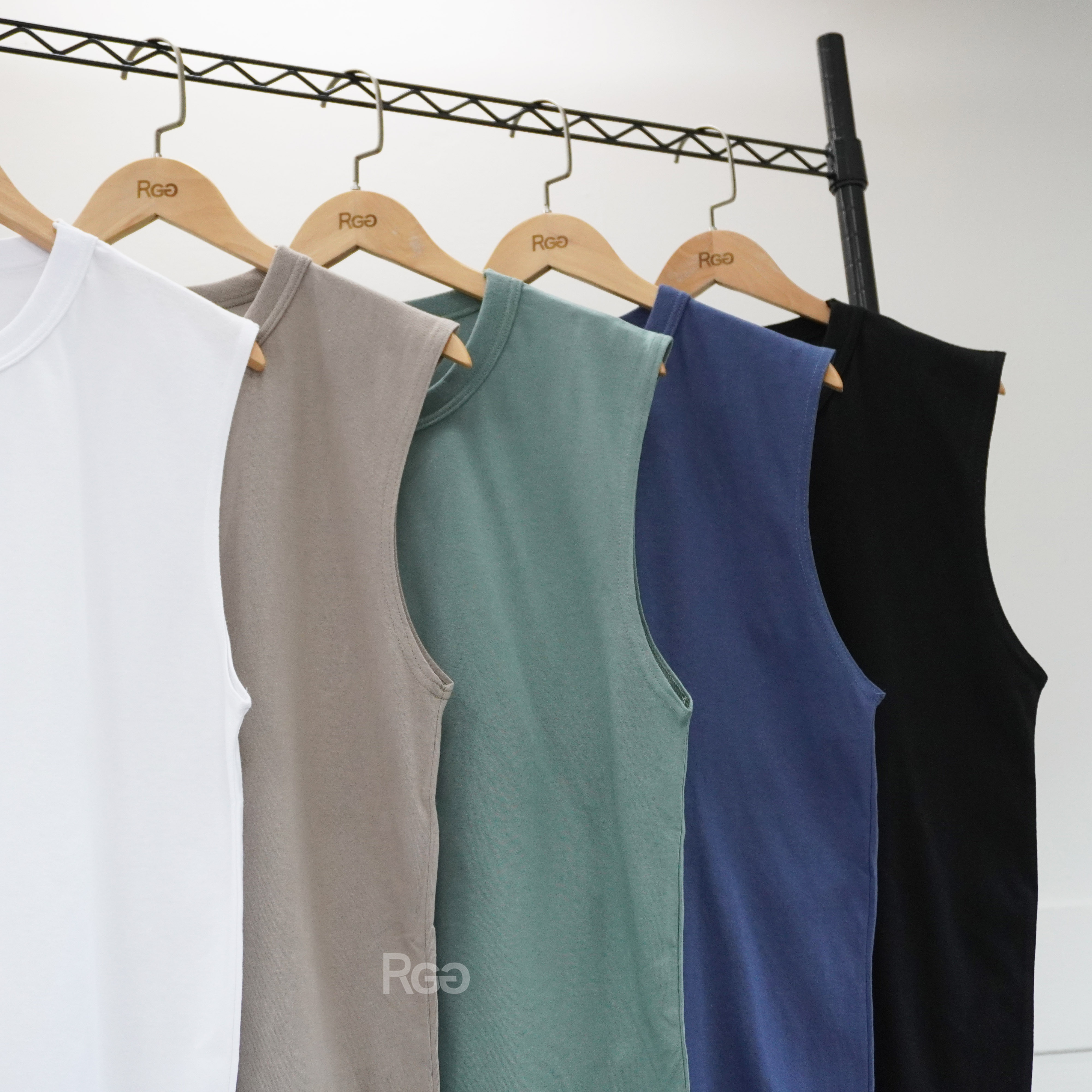 #24117 精梳棉寬肩背心特寫照