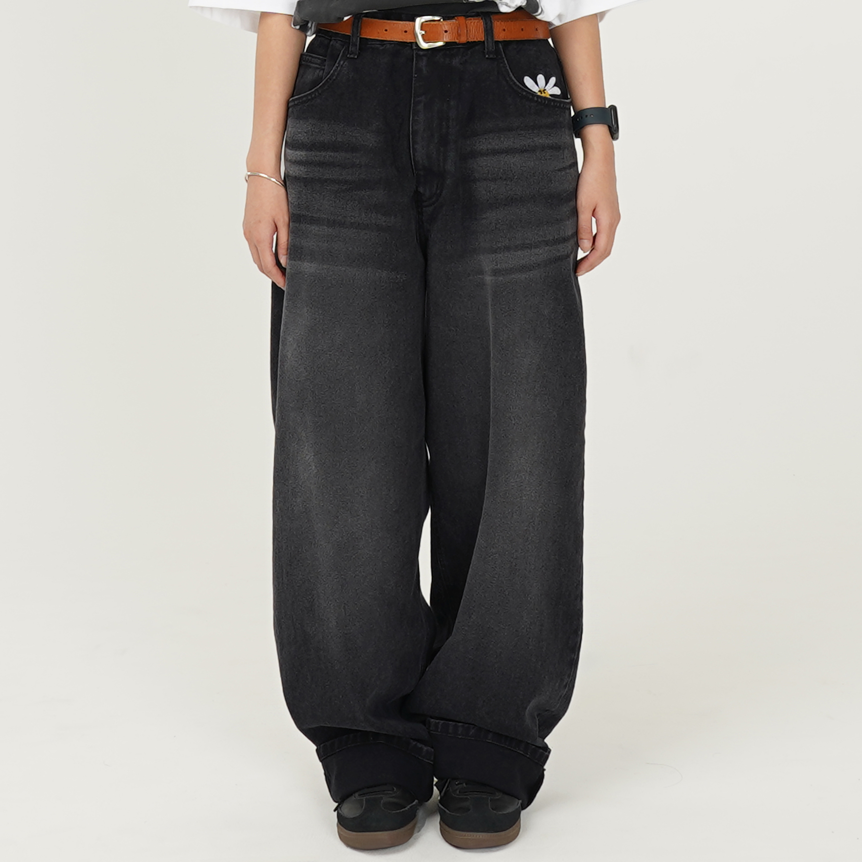 大人気!!【LABROS】Smart Daisy Cat Brush Baggy Jeans/Black Smart Daisy Cat Brush Baggy Jeans (Black) - LABROS