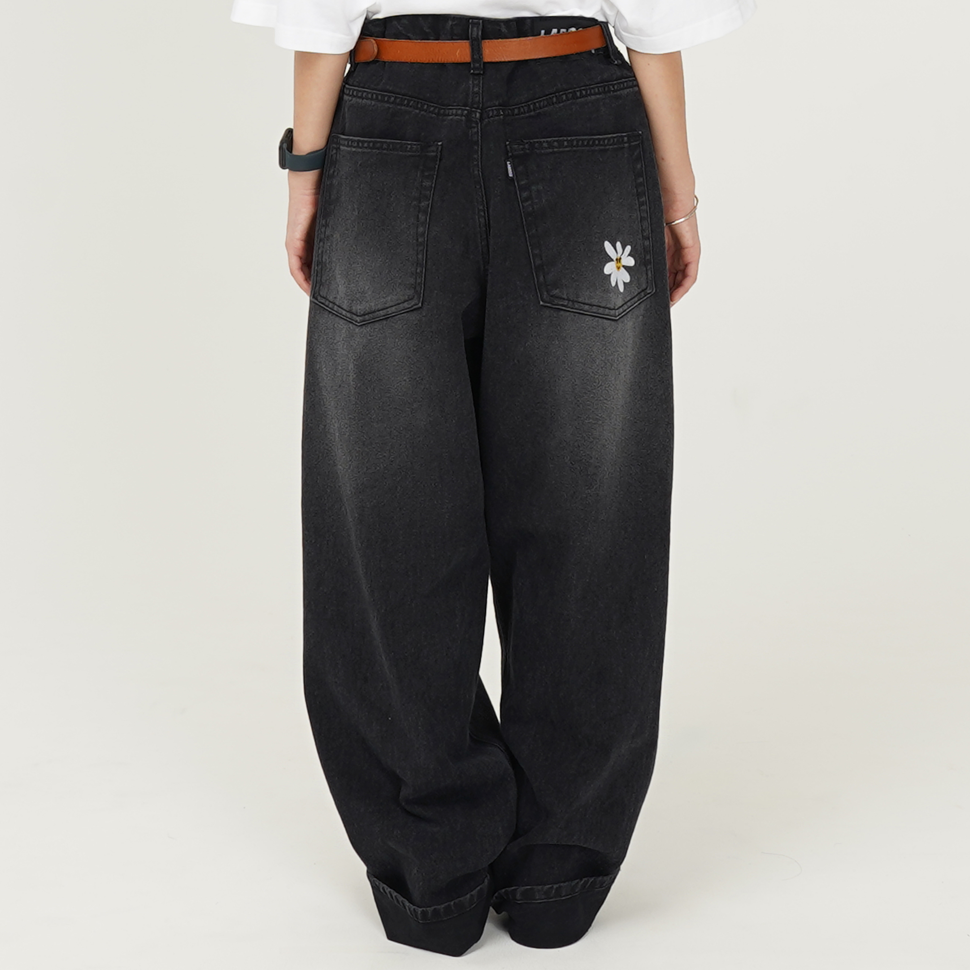 Labros Smart Daisy Cat Brush Baggy Jeans - 24 SS