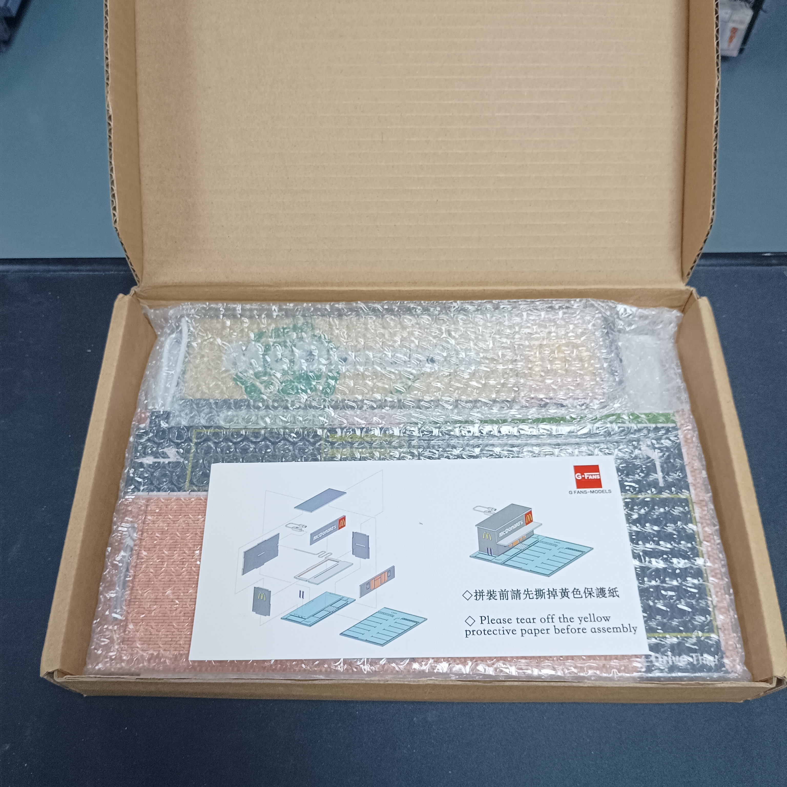 寄賣-其它-G-Fans 1/64 miniatures M記停車場