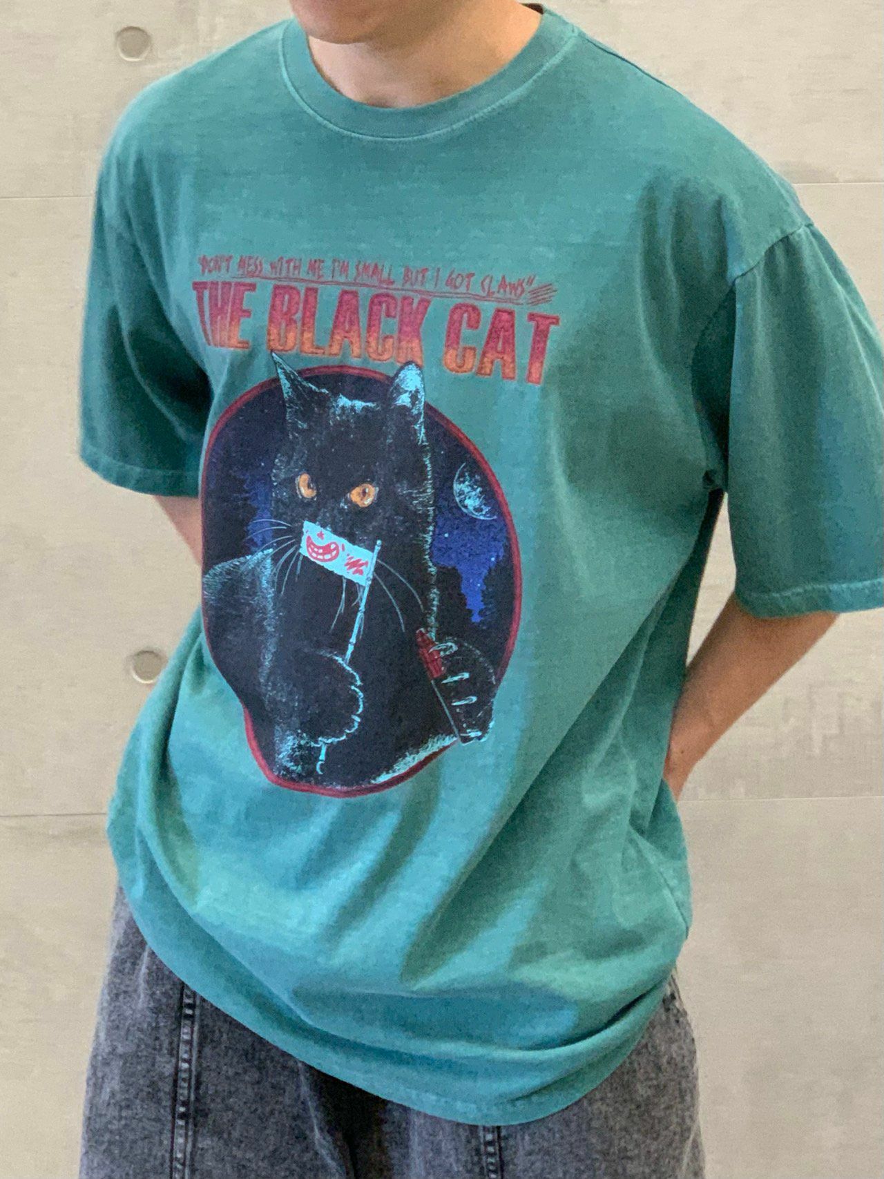 OverSize洗水英文字黑貓圖案短袖Tee EARN-034T