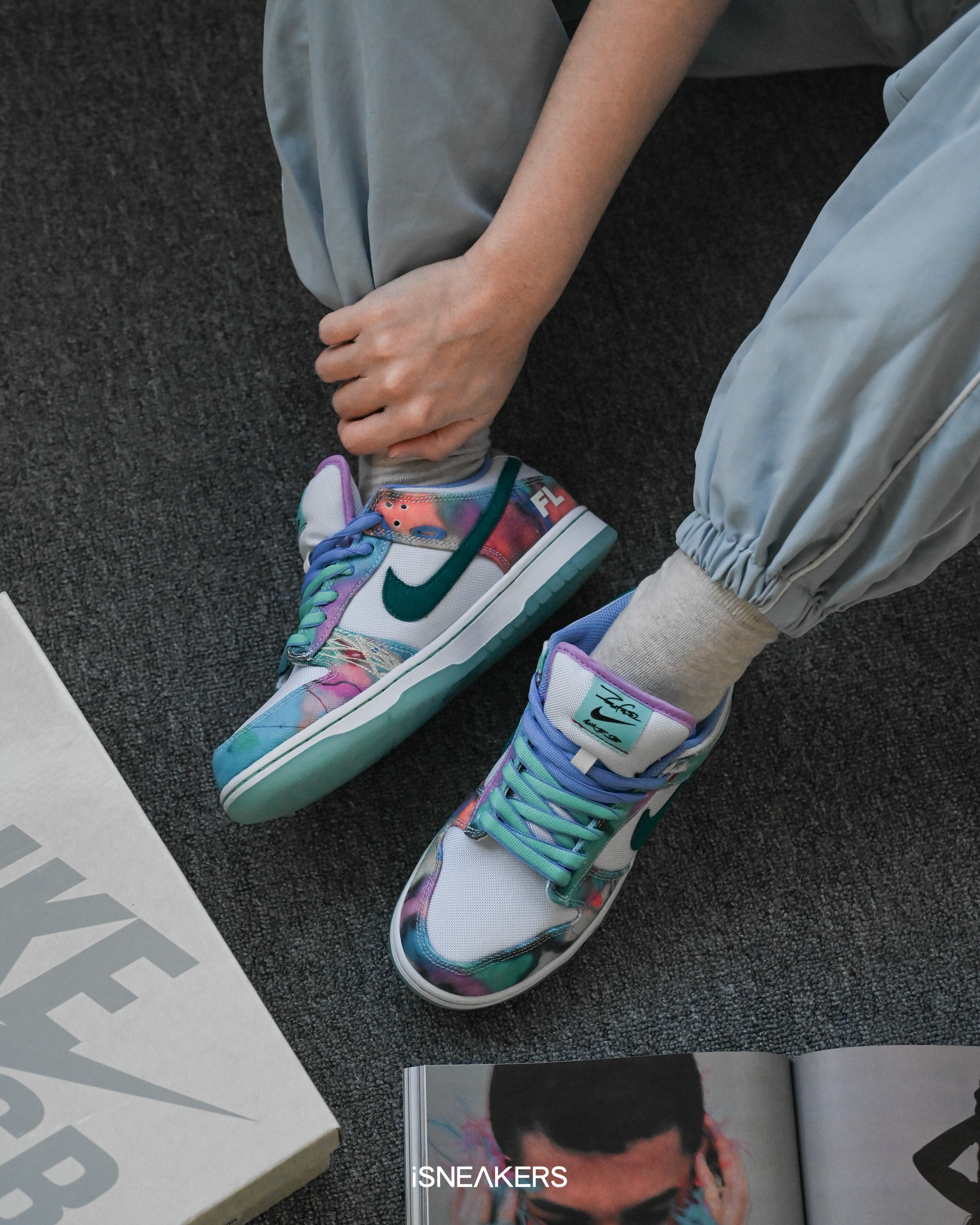 iSNEAKERS | Futura Laboratories x Nike SB Dunk Low "Bleached Aqua" 渲染塗鴉 HF6061-400