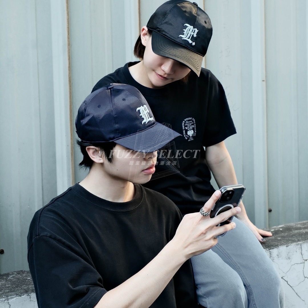 【逢甲FUZZY】現貨 Jennie新歌同款韓國LMC 緞面字母 棒球帽