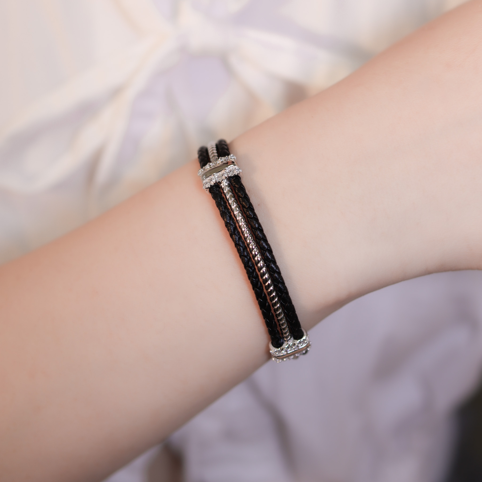 | 925純銀・皮革 | 黑夜銀河手鐲 | BR1110 |