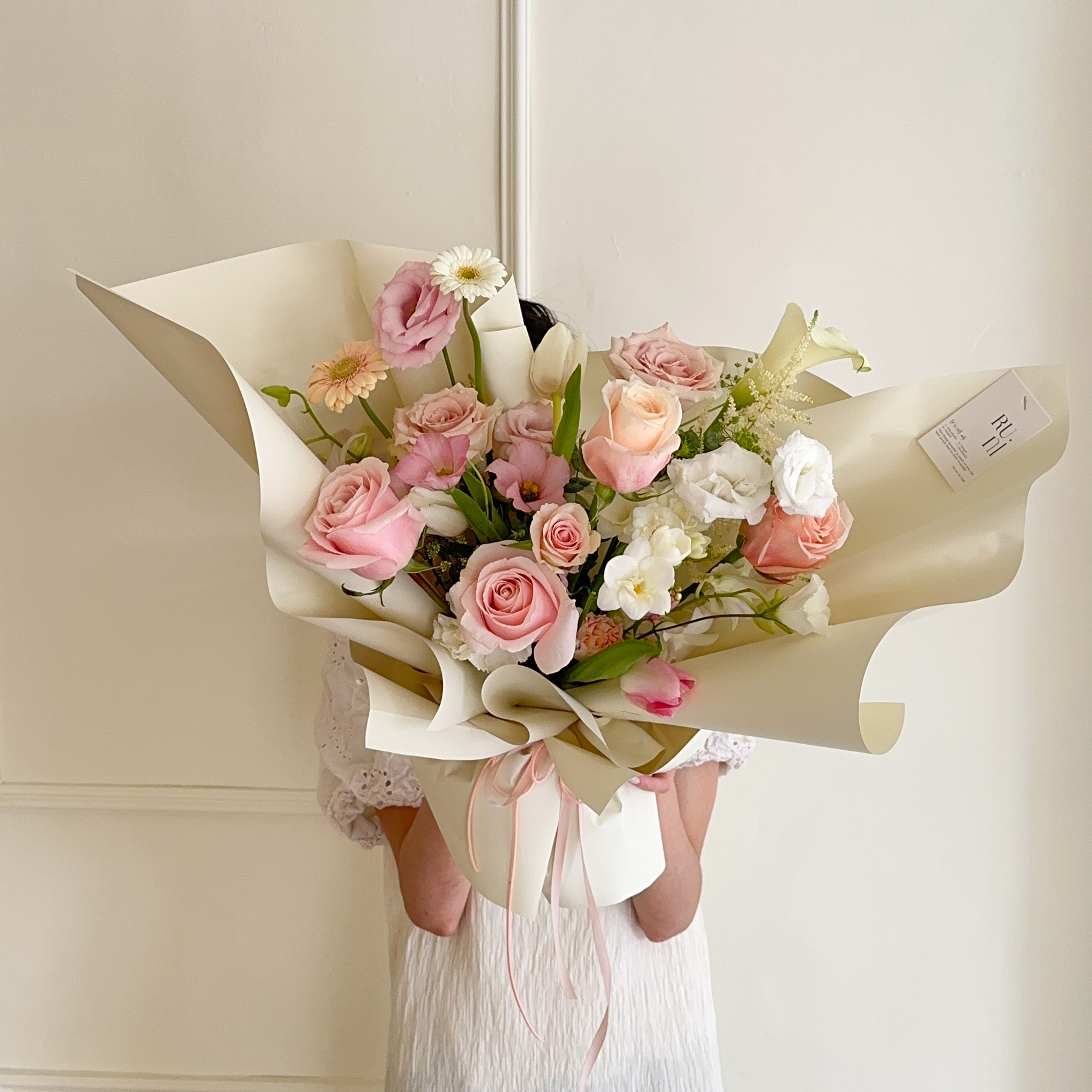 粉色花海-白粉色系綜合鮮花花束