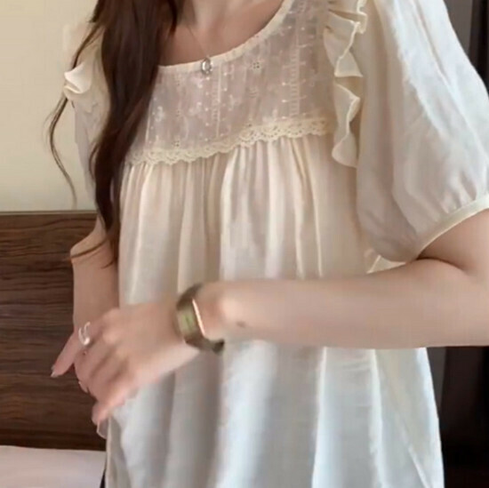 Hot selling lace spliced ​​short-sleeved shirt [Apricot] [M-4XL size] (please contact customer service to confirm the delivery size after placing the order)