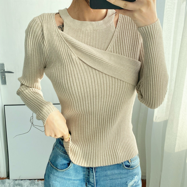 Hot selling knitted long-sleeved sweater + halterneck two-piece set (oatmeal color) (S/M size) (contact customer service after placing the order to confirm the delivery size)