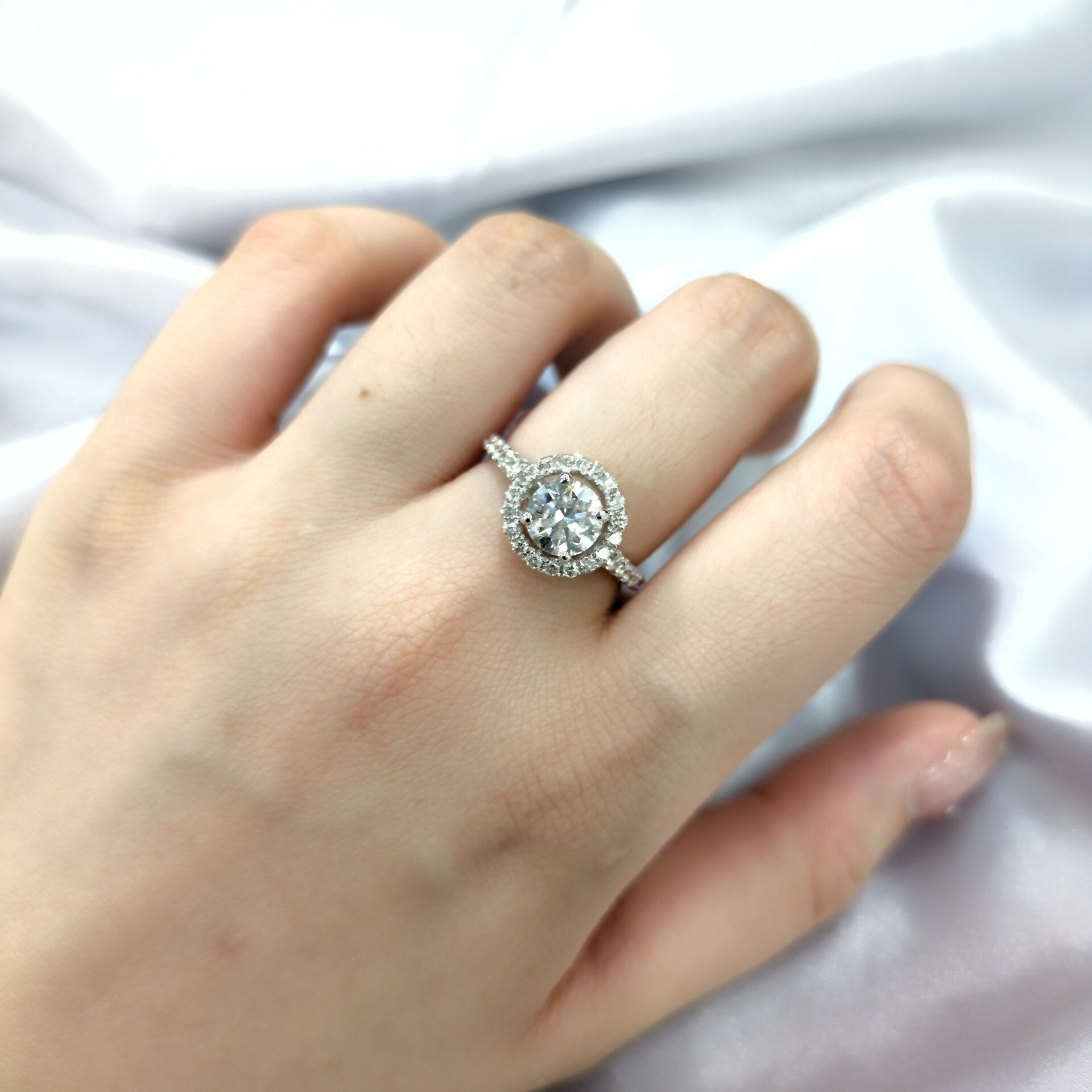 18K White Gold 1.53ct Diamond Ring