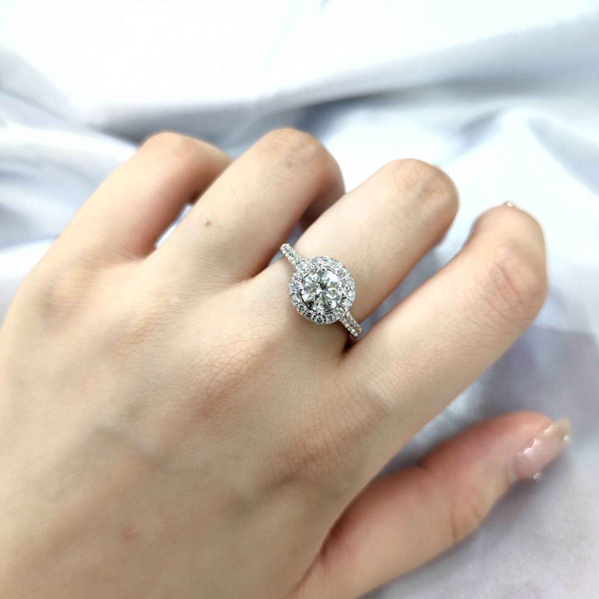 18K White Gold 1.44 GIA Diamond Ring