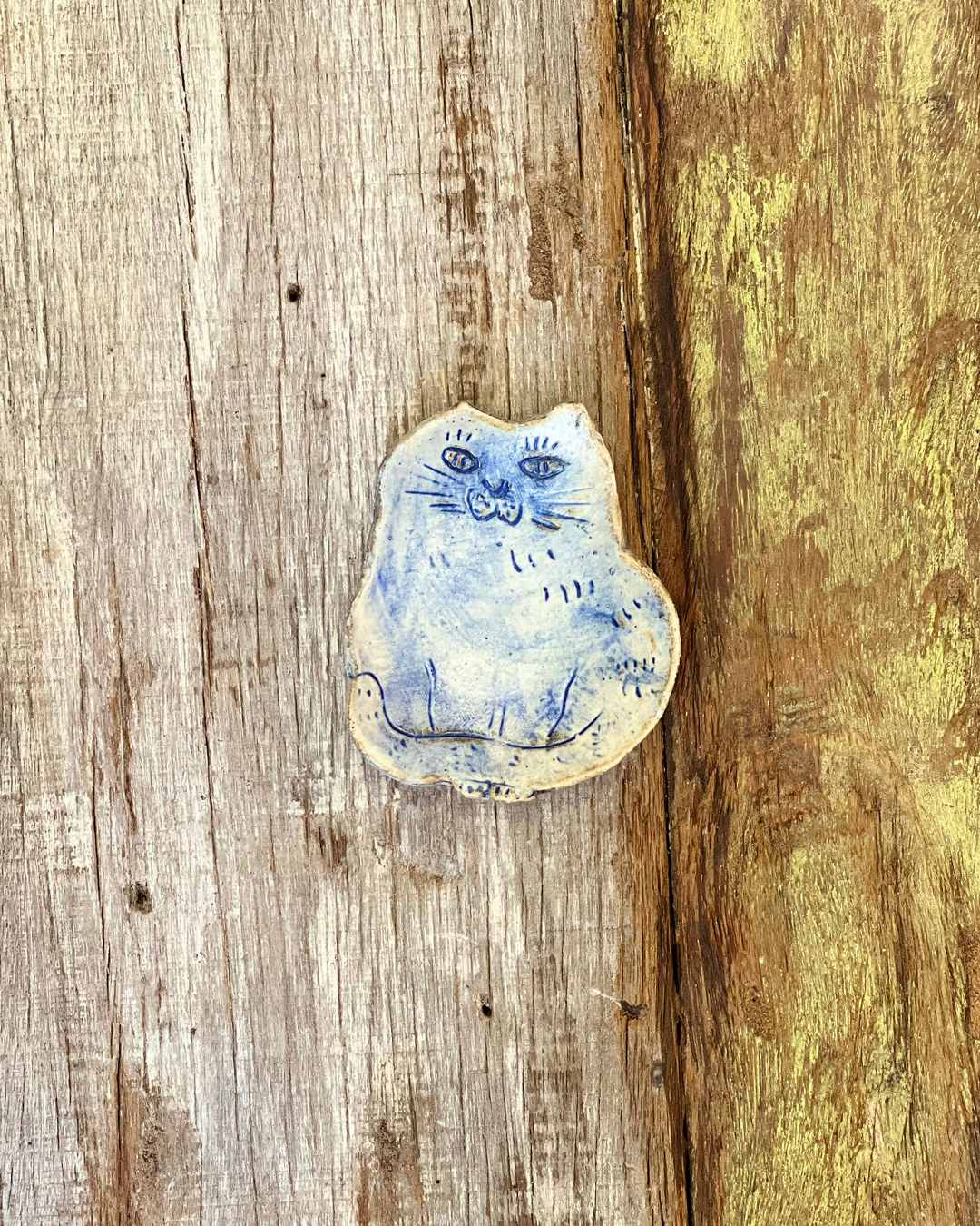 Shigaraki ware Aimo Cat Sauce plate｜Kouichi Maekawa