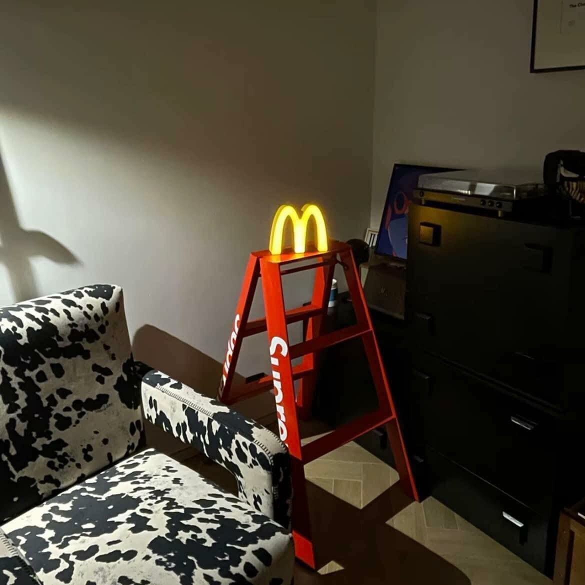 麥當勞 超可愛 logo 小夜燈