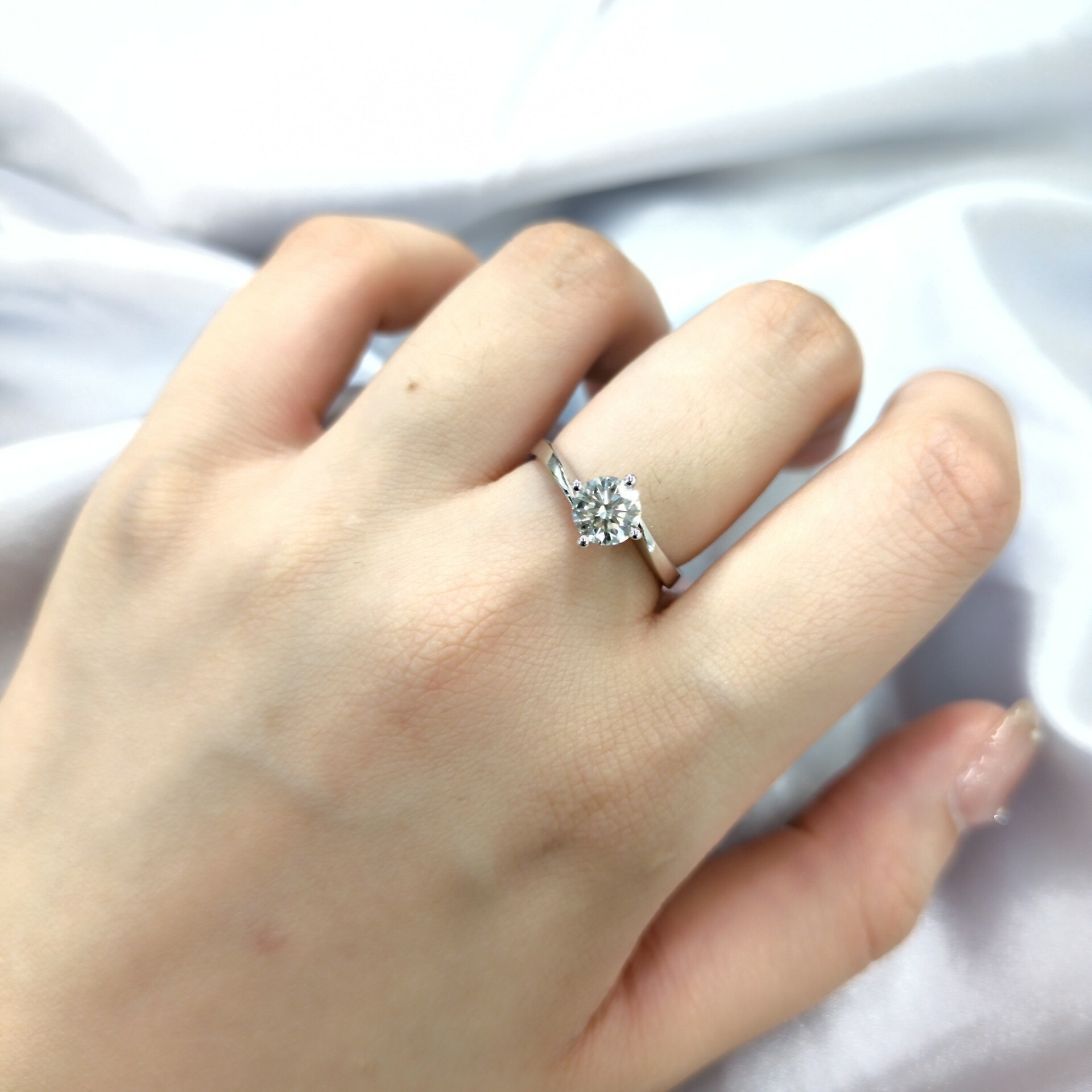 18K White Gold 0.72ct Diamond Ring