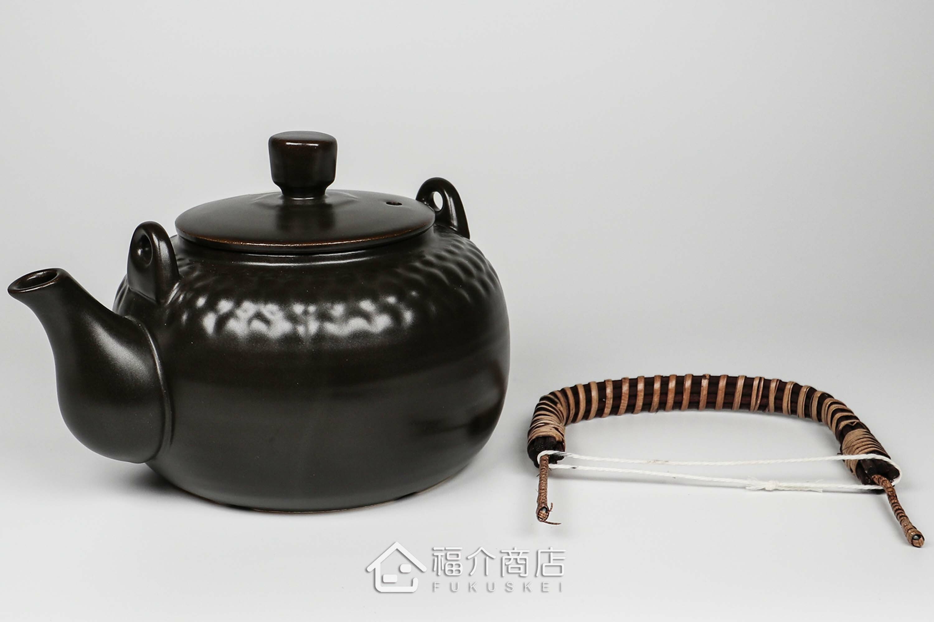 泡茶或煎藥用的藤蔓編織手柄耐熱陶壺